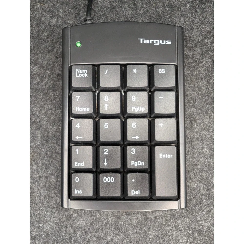 Targus Numeric Keypad with 2 USB Ports Black 10-Key Wired USB Hub PAKP004B EUC